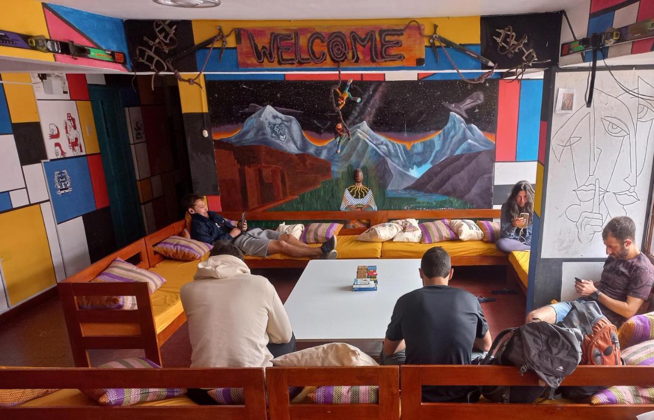 Big Mountain Hostel Уарас Екстериор снимка