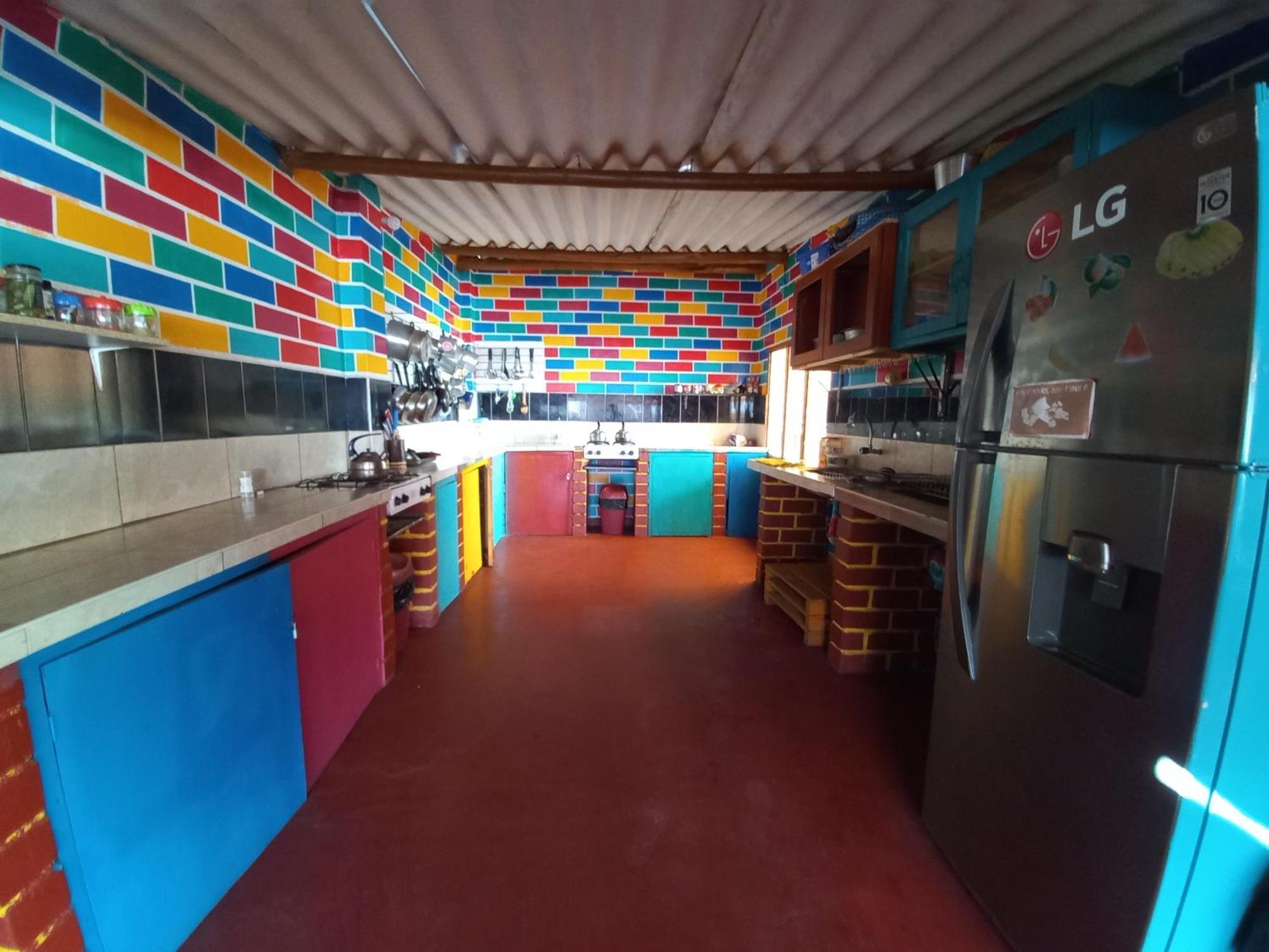 Big Mountain Hostel Уарас Екстериор снимка