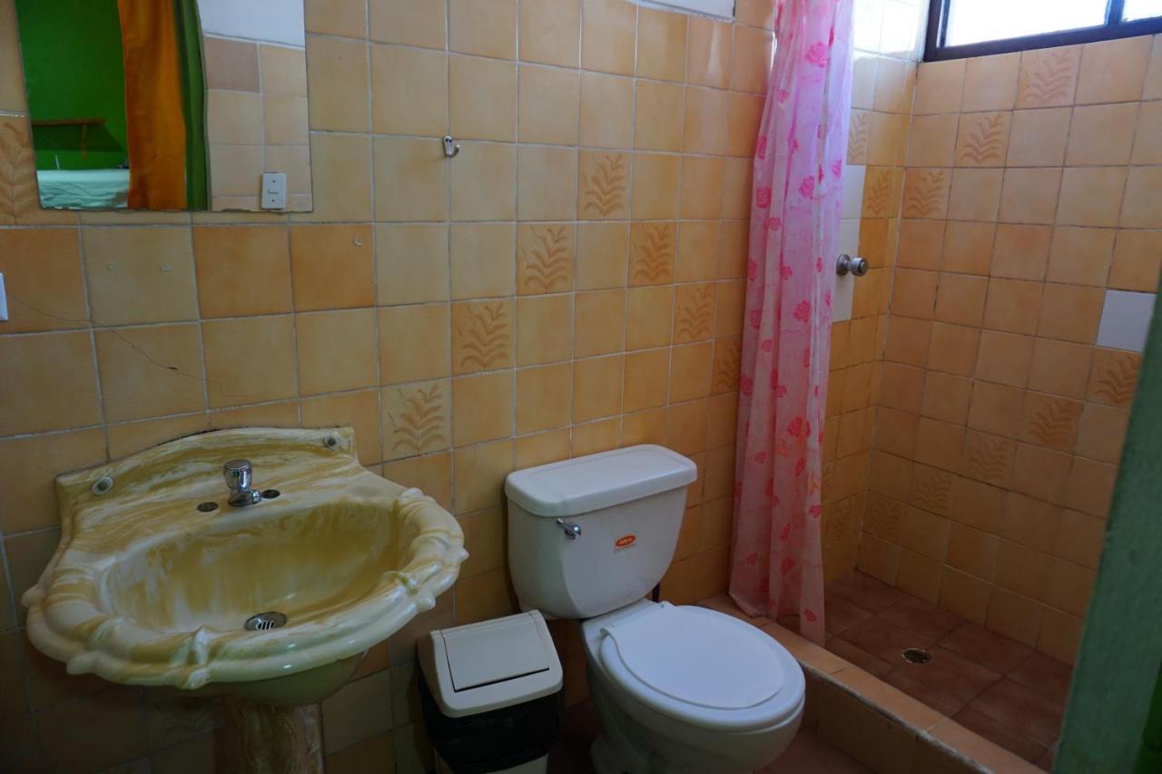 Big Mountain Hostel Уарас Екстериор снимка