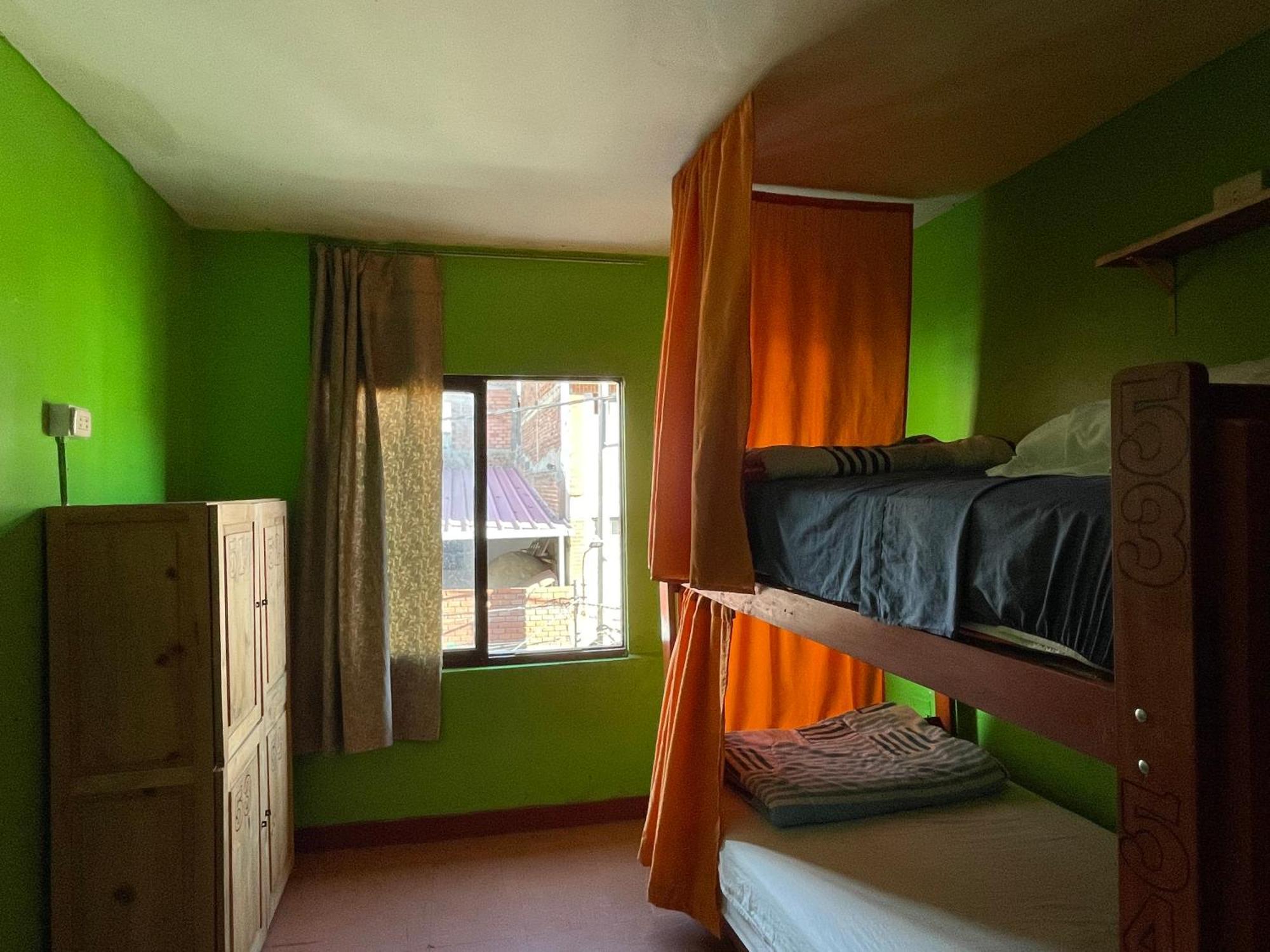 Big Mountain Hostel Уарас Екстериор снимка